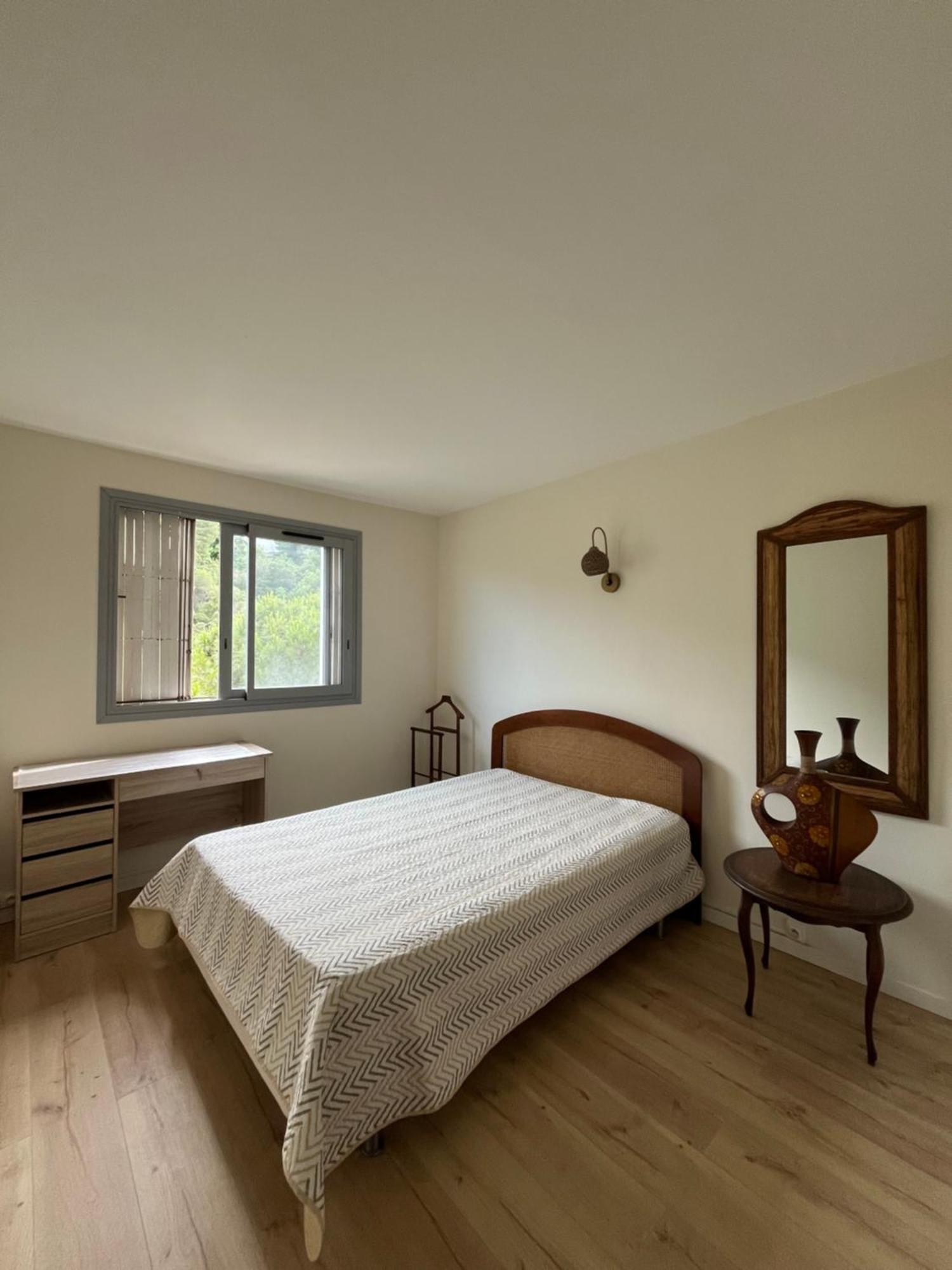F4 80m2 Fabron, Parking Apartment Nizza